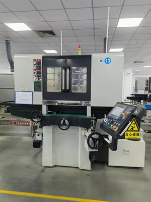 Dimensioni generali 2750x2100x2430mm Rettificatrice per superfici con motore testa mola da 1,1KW e velocità tavola 0-3 m/min